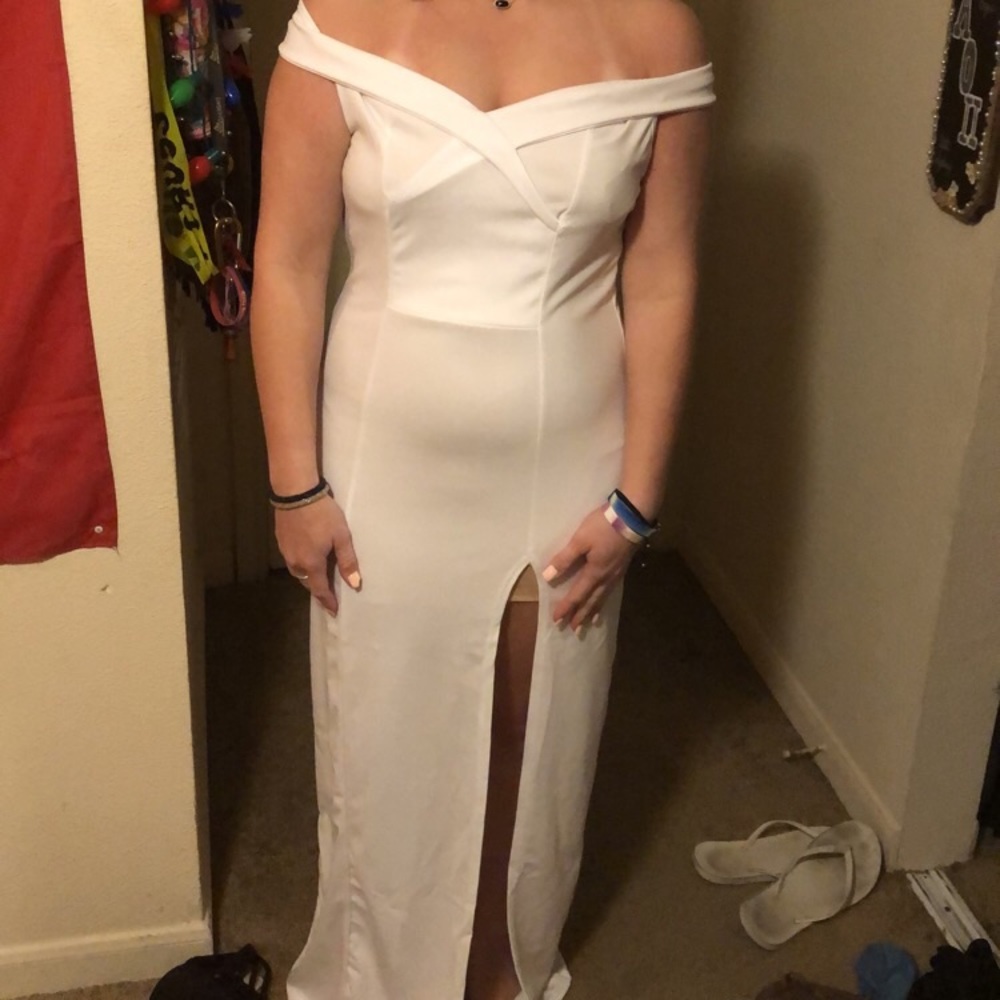 White off shoulder dress